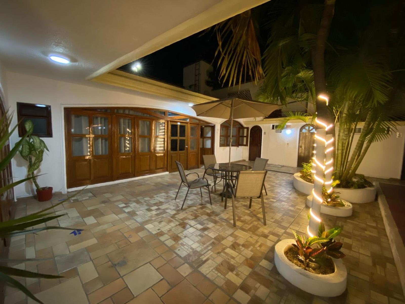 Hotel Boutique La Pergola Manzanillo Bagian luar foto